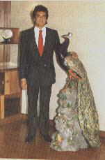 Mr David Dickinson's Antique bird